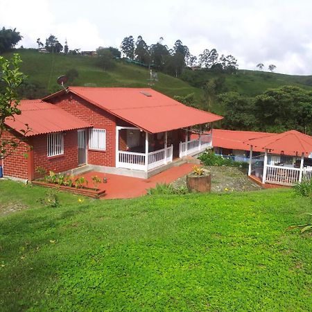 La Gaviota Bnb Acomodação com café da manhã Filandia Exterior foto